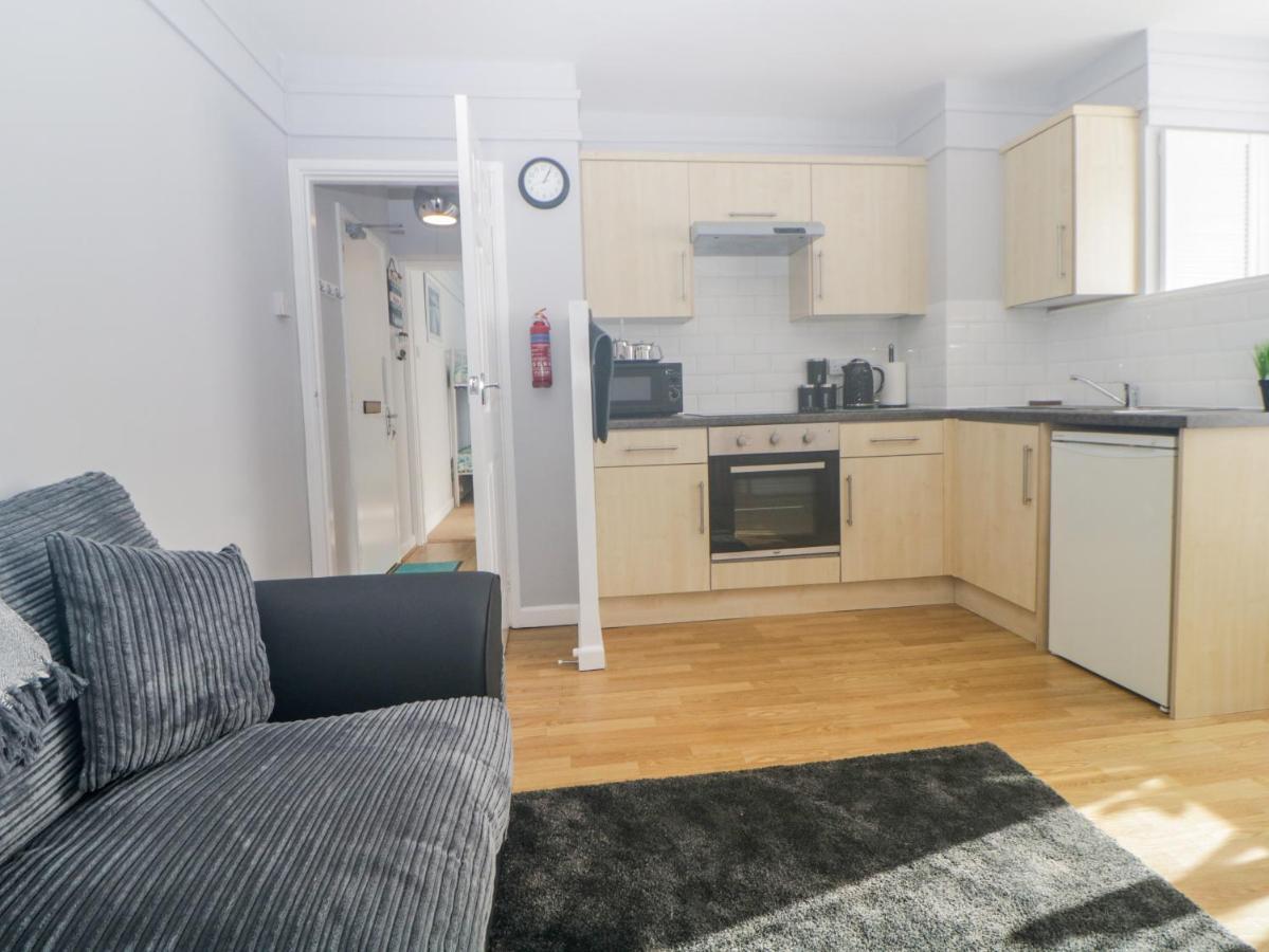 Devon Seaside Apartment Пейнтън Екстериор снимка
